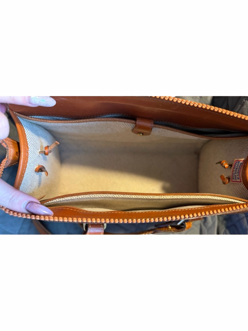 Dooney & Bourke  Vintage Cabrio Barrel Bag Tan Leather USA Y2K Shoulder Bag - Picture 9 of 16
